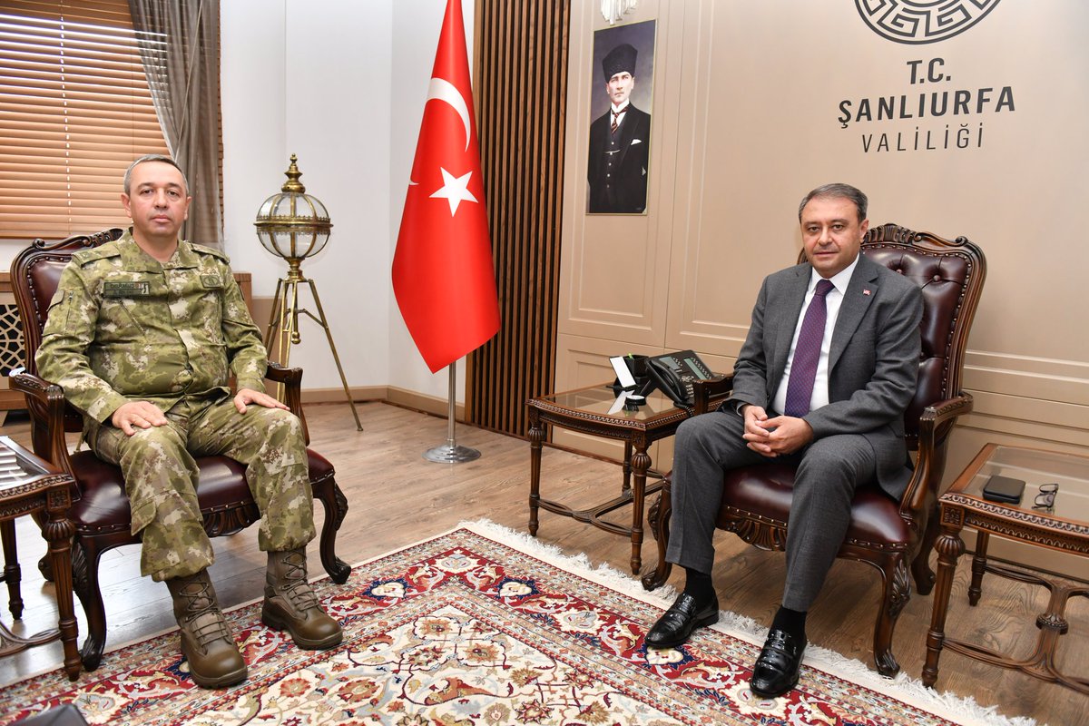 20. Zırhlı Tugay Komutanı olarak atanan Tuğgeneral Üzeyir Durmuş, Vali @hasansildak'ı ziyaret etti.
