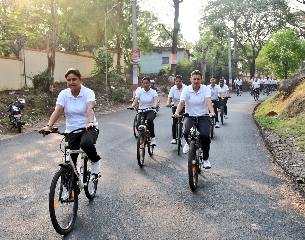 🌍🚴‍♂️ Revving up for a greener tomorrow! 🚴‍♀️🌿 Under the 'MeriLife' program, today @106BNRAF organized an awareness drive with a cycle rally for the grand upcoming World Environment Day. Let's pedal towards a brighter, sustainable future together! 🌏🌱 #MeriLife#EcoAwareness.