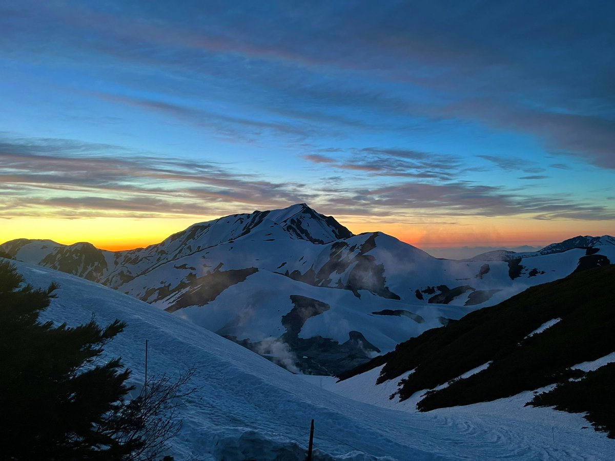 abrinbass's tweet photo. 本日の立山。
ピンクのモヤモヤからの夕日がきれいだったー！ https://t.co/bM958j5hvI