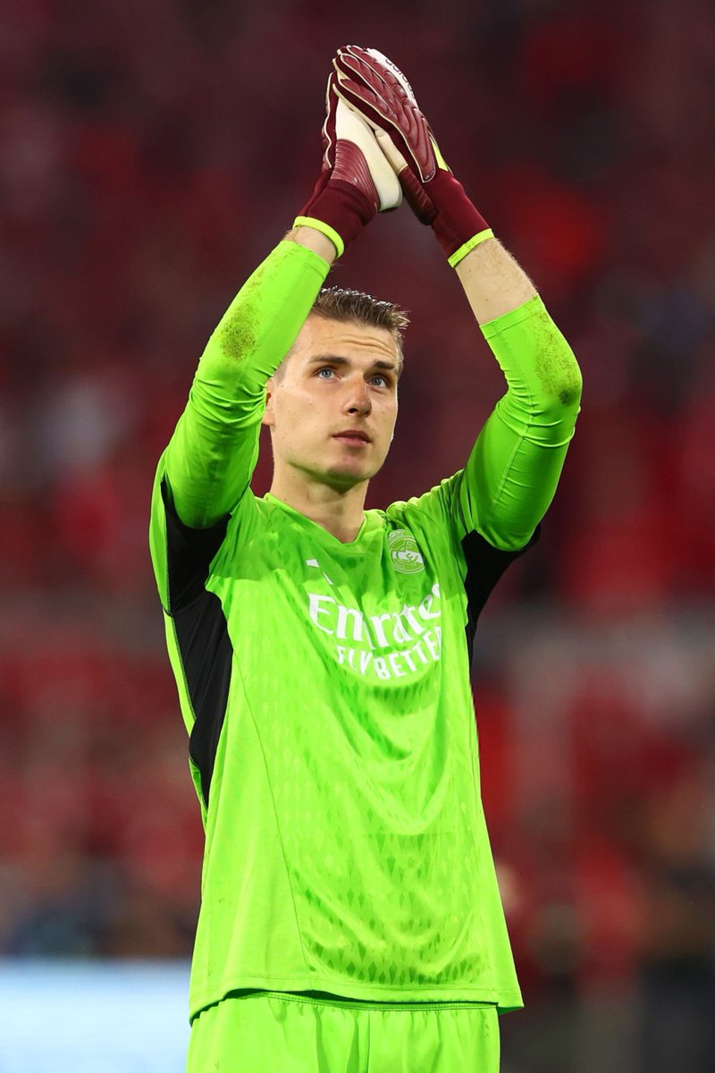 lnstantFoot's tweet photo. 🚨 Andriy Lunin a accepté de renouveler jusqu'en 2029 ! 🤍

Le portier du Real Madrid est ouvert à la compétition avec Thibaut Courtois.

(@relevo) https://t.co/z0jropyluD