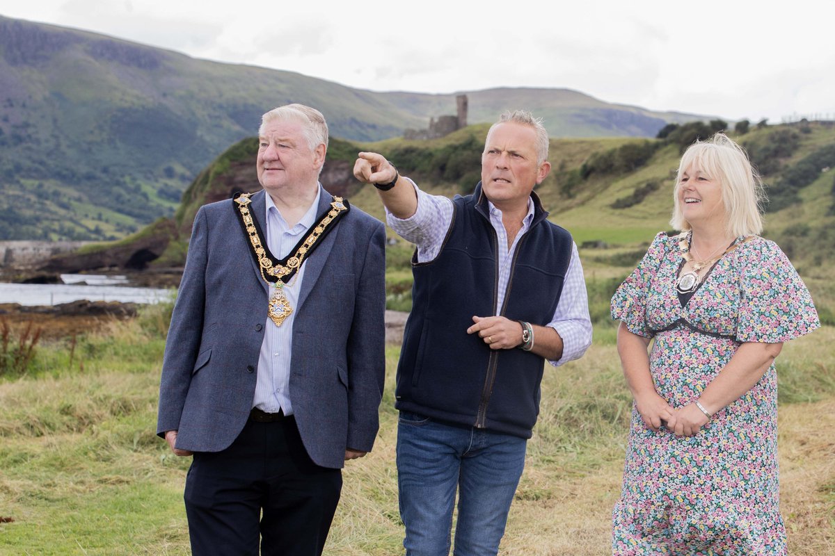 The Mayor & Deputy Mayor have both participated in filming for the much-loved Escape to the Country programme, with Cushendall providing a stunning backdrop for the shoot. The episode will be aired on BBC1 at 3pm today, read more here: bit.ly/3QDIpOI