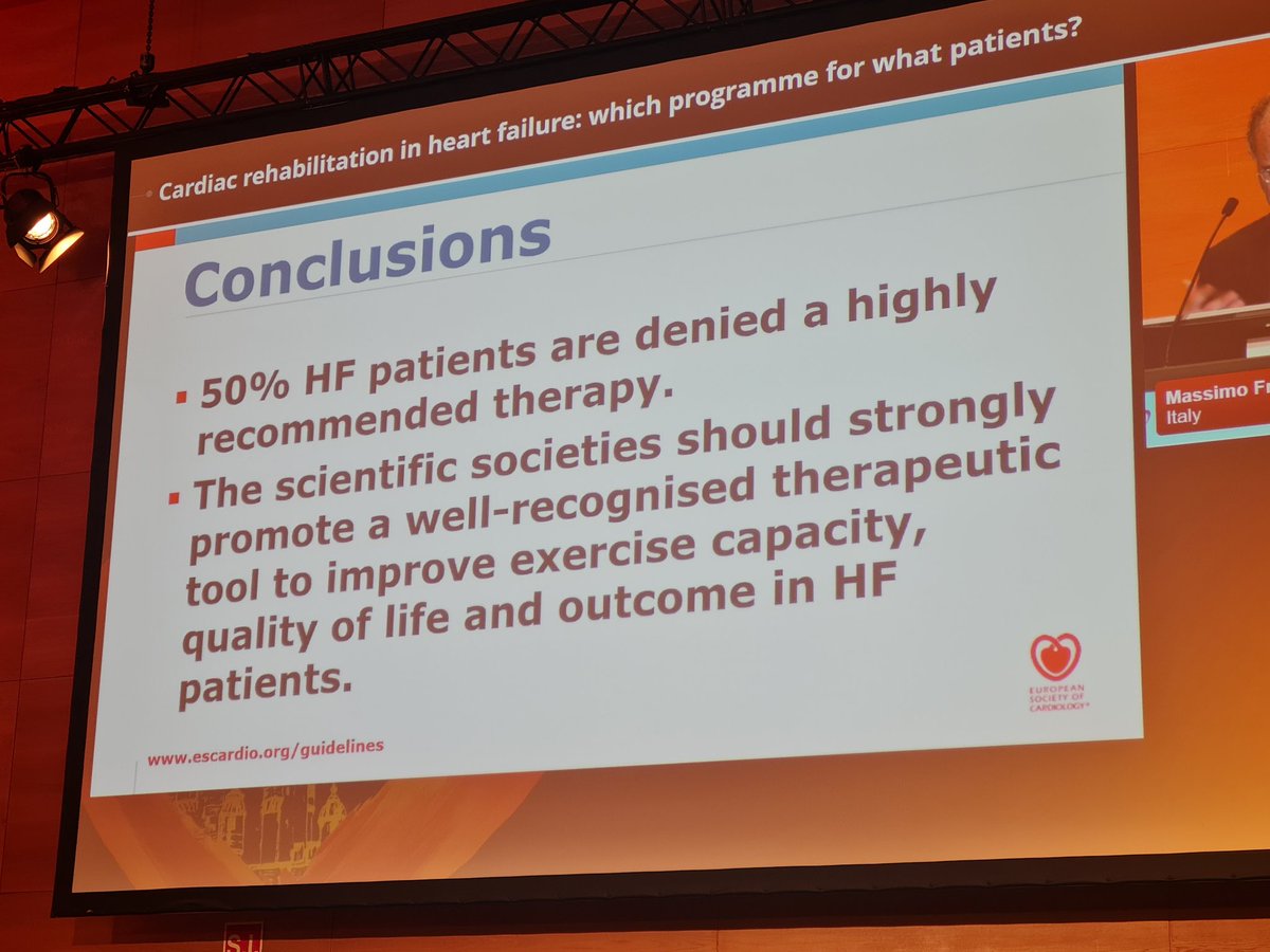 Exercise conundrums in HF 🌟 #HeartFailure2024 🔸️look after yourself 👀 >> exercise to prevent HF 👀 🔸️ combine aerobic w/ strengh training 🏃🏽‍♀️💪🏽 🔸️ medical therapy IS NOT a substitute for lifestyle 💊❌️ 🔸️(a lot) more cardiac rehab programmes are needed ‼️‼️ #HFA_ESC