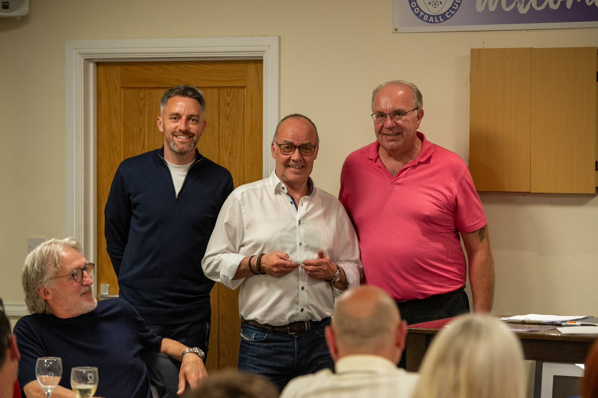 🏆𝐒𝐮𝐩𝐩𝐨𝐫𝐭𝐞𝐫 𝐨𝐟 𝐭𝐡𝐞 𝐒𝐞𝐚𝐬𝐨𝐧 𝟐𝟎𝟐𝟑-𝟐𝟒 This season's Supporters of the Season was awarded to Pete West for his support home and away and presented by Manager Cole Skuse and Chairman Russell Ward.