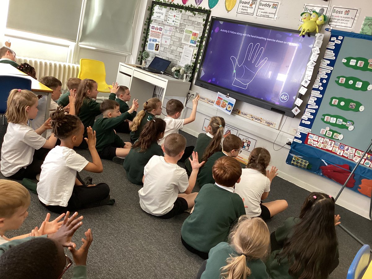 We kicked off #MentalHealthAwarenessWeek by participating in @BBCLiveLessons . The children were excited to spot @HKane ! We discussed the importance of movement in order to improve our mental well-being and happiness. #MovementsForMovement  @TeamManorGreen  @FocusTrust1