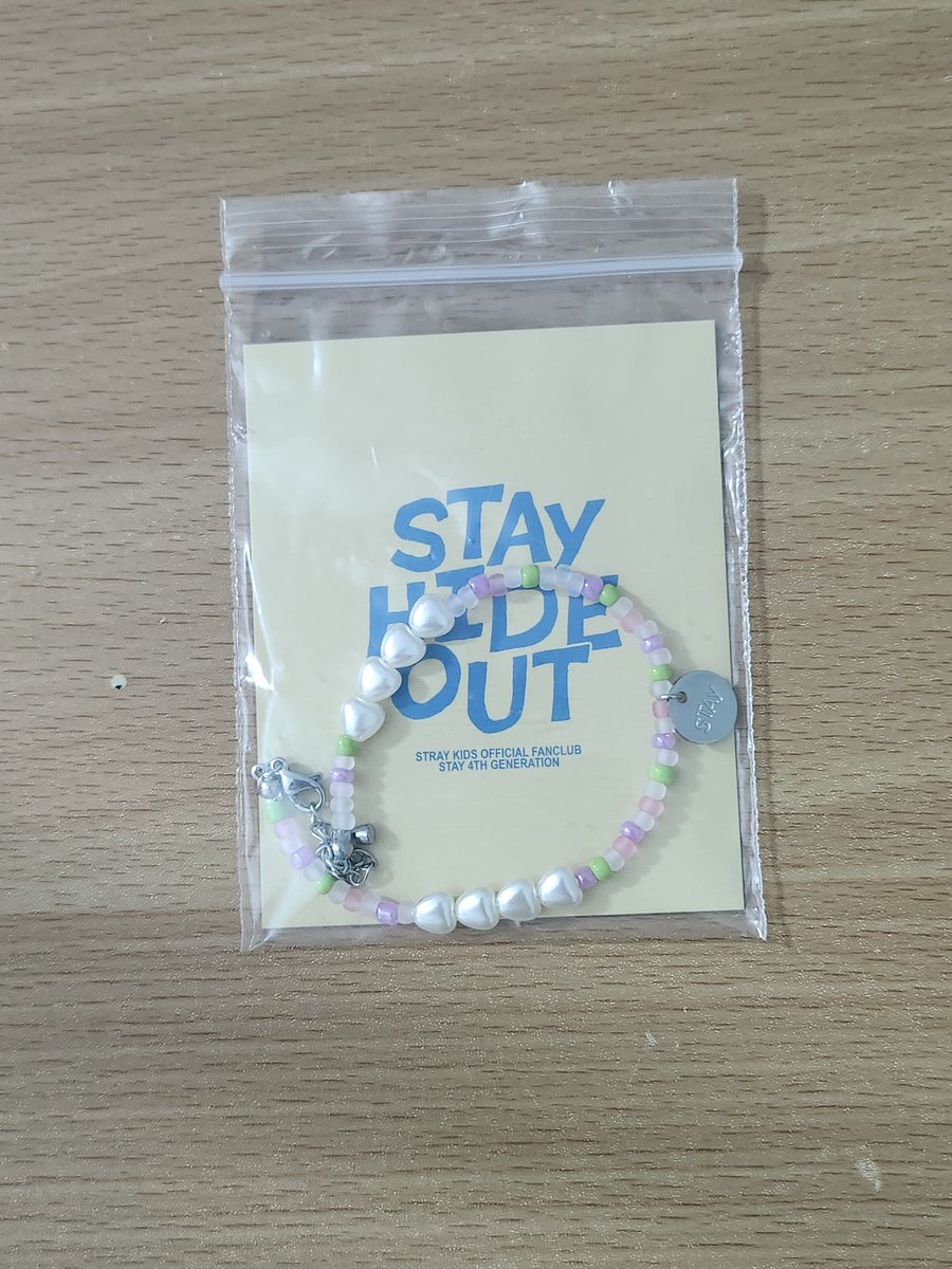 🔮WTS🔮

4th gen kit 

bracelet charm: Rm20

🧸on hand
🧸price excluding postage
🧸no rush postage

#pasarSKZ