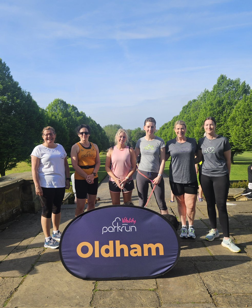 Great to see some of our #PennineCarePeople at the #NursesDay event @OldhamParkrun @parkrunUK is a fantastic way to get some more movement every Saturday morning - you can walk or run, with a supportive community behind you! #MoveMoreForMentalHealth #MentalHealthAwarenessWeek