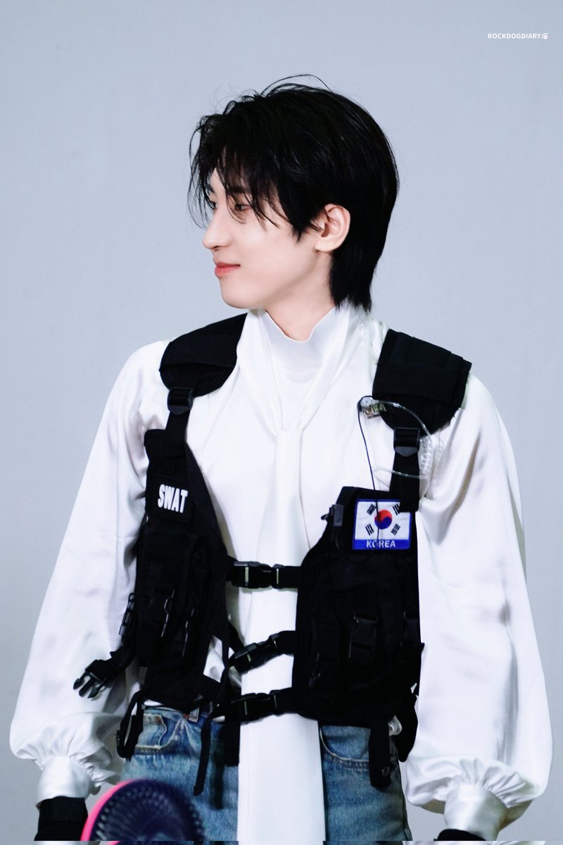 ς(⚯)240511

#원우 #전원우 
#WONWOO #ウォヌ
#세븐틴 #SEVENTEEN