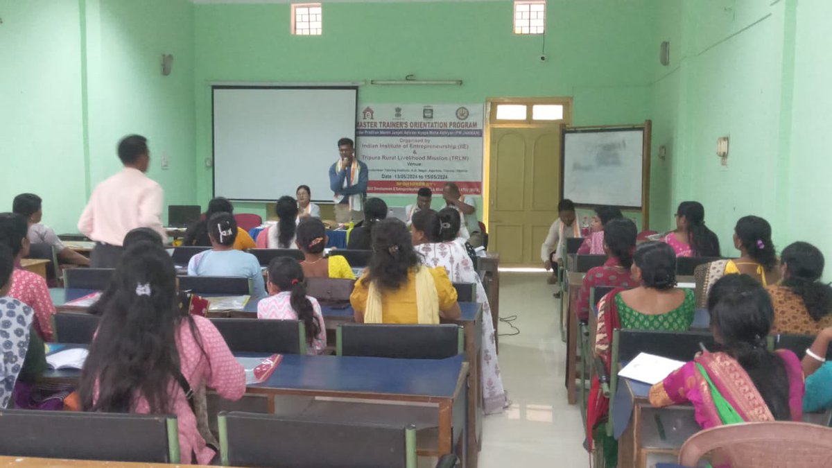 The 3rd Day Master Trainer’s Orientation programme for #Tripura under #PMJANMAN is underway with 30 participants at The Swabalamban Training Centre, Agartala. Inaugurated by Additional Secretary cum Director, Tribal Welfare Dept. #Vocal4Local #TrainingProgramme @twdtripura