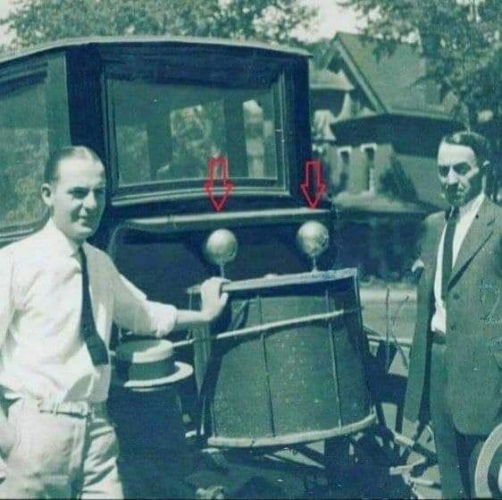 Humanbydesign3's tweet photo. The Ammann brothers, standing in front of their power source tied to the front of their 1921 electric car that operating without batteries, using a generator that draws electricity from the air (Aather) and drives the car. #Aather 👇👇👇 https://t.co/jAkfKFDWkB