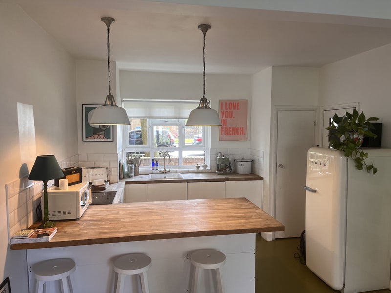 Check out this flat in Brixton, London!

This two bed flat features hardwood flooring and has excellent transport links nearby.

Click the link below to view the full listing

spareroom.co.uk/flatshare/flat…