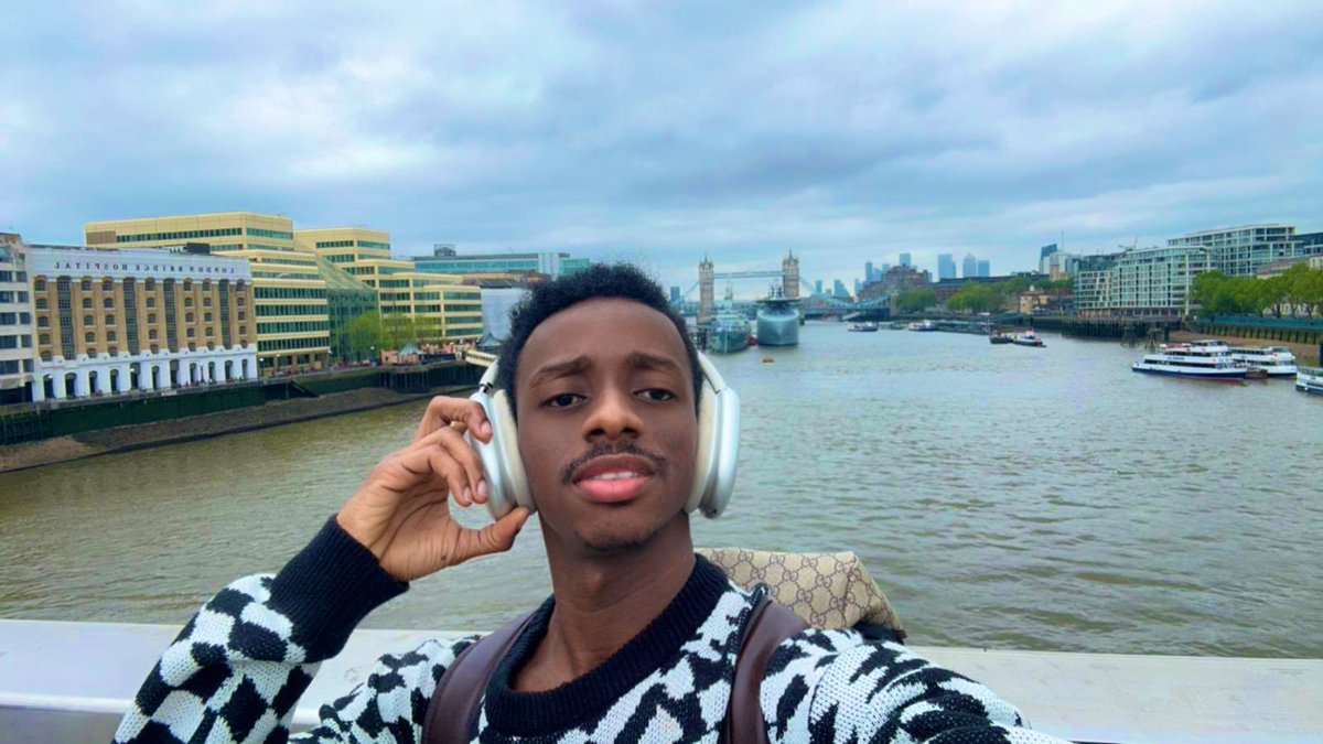 London 🌎🔥🔥 We’re here ! @OGDrizzy5 has finally touched down in London to train for the Upcoming Fc24 World Cup Qualifiers in Sweden 🇸🇪🔥 #letscook #Champions #eSports