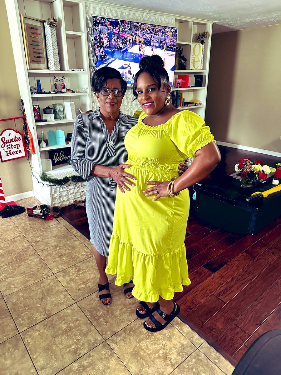 Angela Miller tweet media