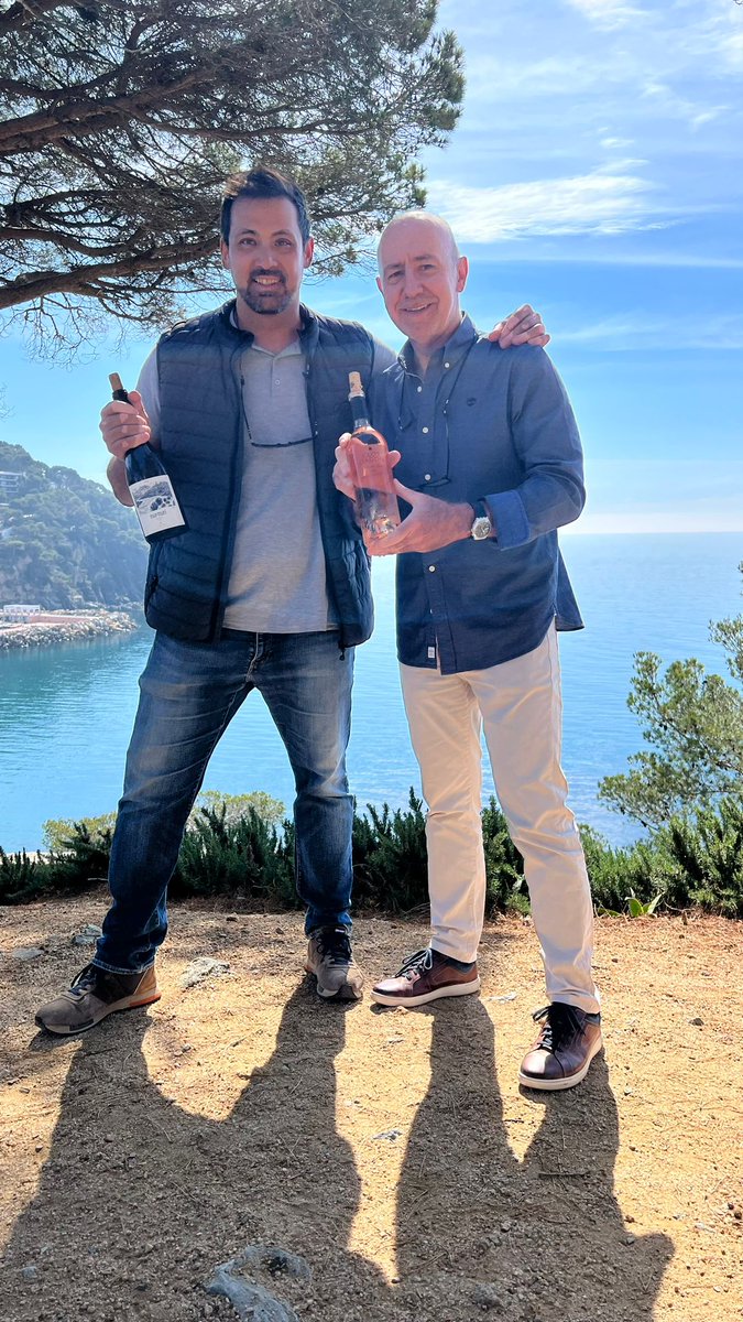 Momento de descorchar e ir catando cada una de las botellas que se van a catar con Valentí y Miguel Coronado 👏👏👏