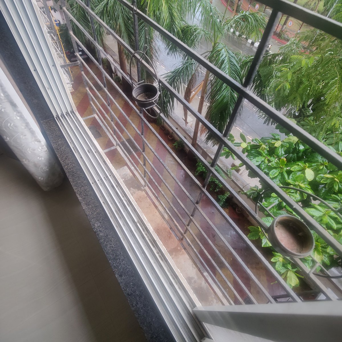 rohittriplesix's tweet photo. #MumbaiRains

Barish Hui hai aaj in my area. What is the situation with the rest of Mumbai?? https://t.co/2dsHhMSfFT