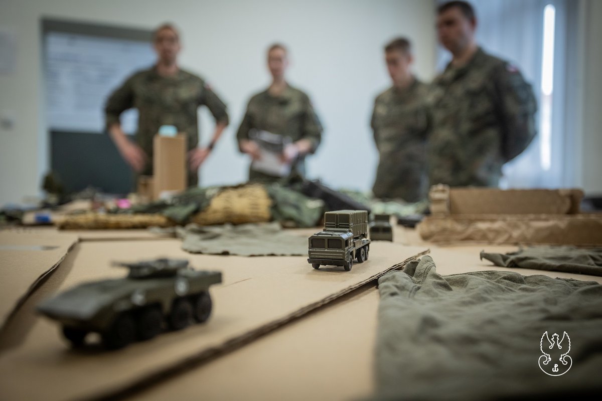 W dniach 9-10 maja Centrum Szkolenia WOT zorganizowało pierwszą w Polsce wojskową konferencję dot. „Symulacji Taktycznych w szkoleniu pododdziałów piechoty lekkiej – #WARGAMING”. Konferencja dotyczyła nowoczesnych narzędzi do kształtowania dowódców.

Więcej ➡️