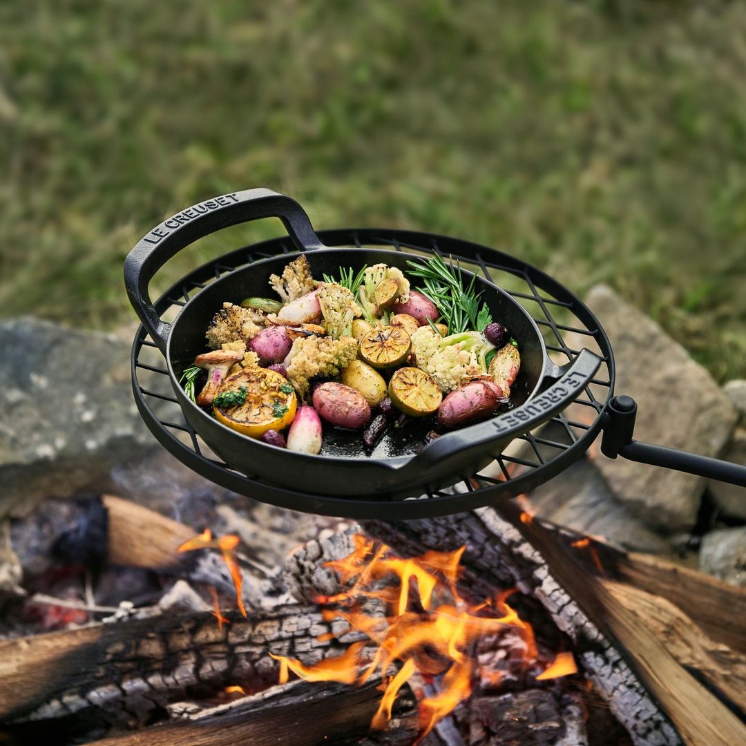 For the first time, experience the legendary performance of Le Creuset Cast Iron – outside! 🗻 The NEW Alpine Outdoor Collection, coated in rugged matte black enamel, enhances the open-air cooking experience. See more via the link (bit.ly/3UQ4ZG9) or in-store.