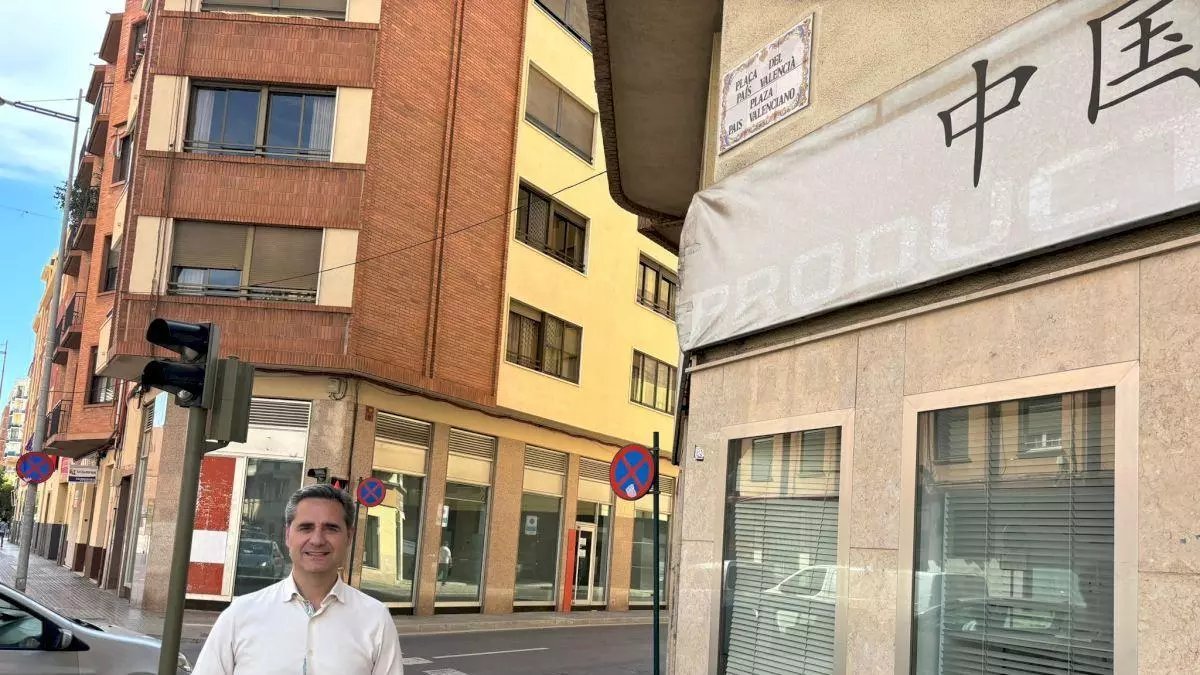Vox tramita retirar del callejero de Castelló los nombres de País Valencià, Joan Fuster, Isabel-Clara Simó y Empar Navarro eldiario.es/comunitat-vale…