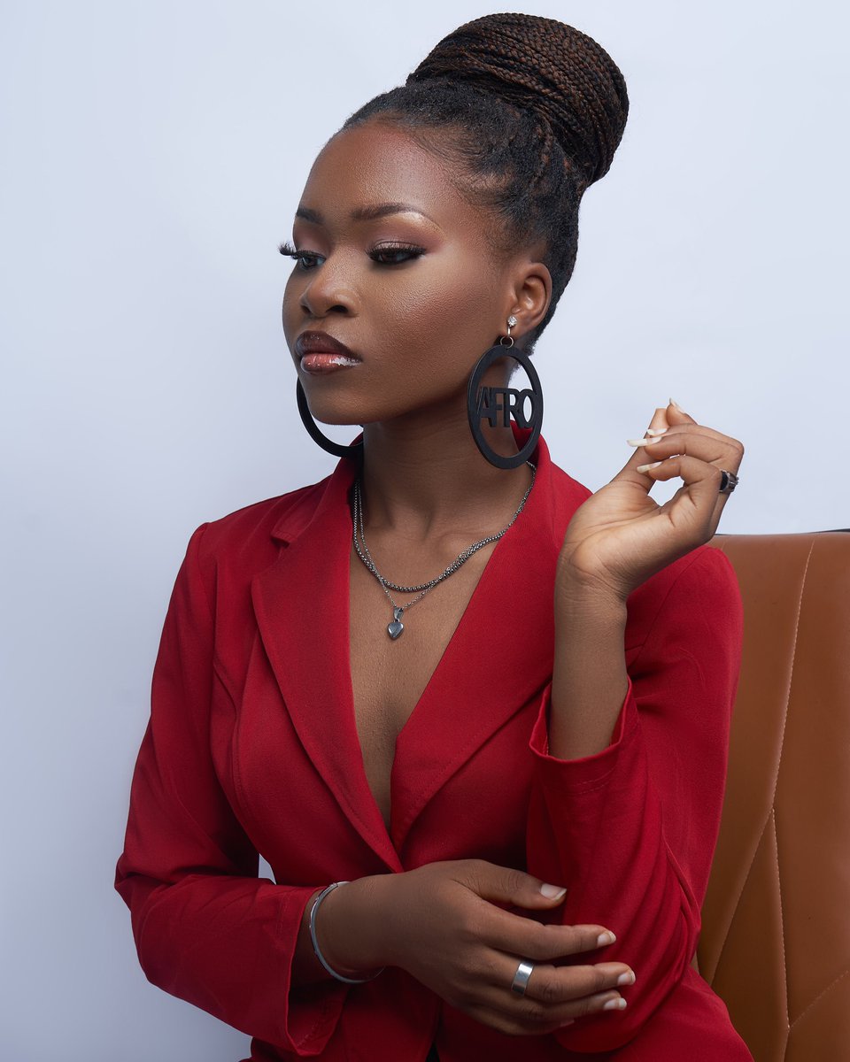 Dee_Floki's tweet photo. Hello OAU Community❤️ 

MY NAME IS 🌶️FLOKI AND I’M CONTESTING FOR MISS OAU (OAU PAGEANTRY)  And this is me asking for your support to emerge as the Next MISS OAU 👸🏽

Click the link below👇🏾 if you are interested in giving me your support, Thank you❤️

https://t.co/o5mNlbrfP6 https://t.co/t7Rg66sSJn