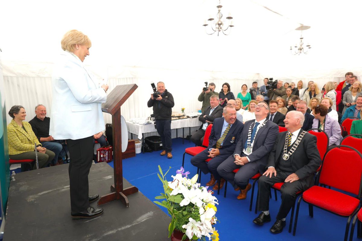 A momentous day at Loop Head lighthouse in County Clare as I announced a record investment of €164 million in Rural Ireland. #OurRuralFuture
