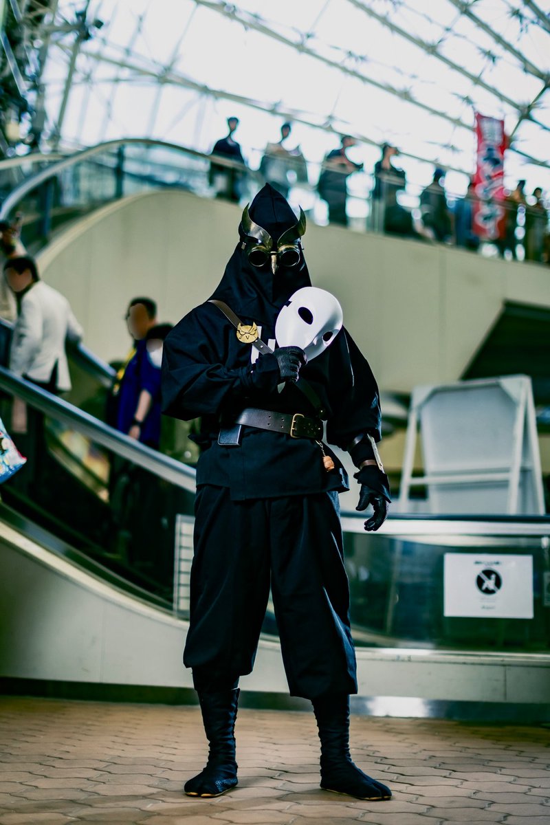 黒衣と白面 📸:okapiさん(@kurukuru_photo) #大阪コミコン2024 #大阪コミコンコスプレ #OCC2024cosplay
