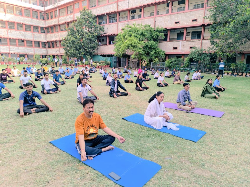 YOGA PROGRAM @NATIONAL SERVICE SCHEME, S S JAIN SUBODH P G COLLEGE, JAIPUR   @PMOIndia @RajCMO @YASMinistry @ianuragthakur @_NSSIndia @NssRajasthan @FitIndia @MoHFW_INDIA @SPBhatnagar4  @nagar_jaipur @ugc_india @NAAC @SHARWANKATARIA  #yoga #nss @YDhakaram