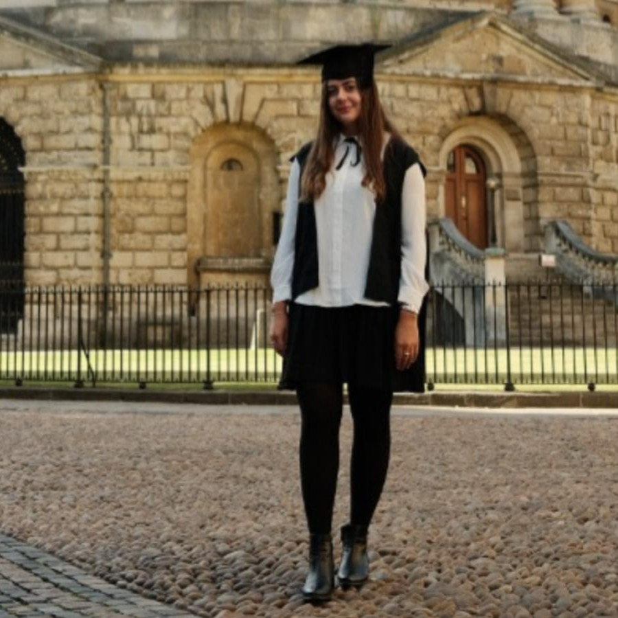 'It was amid the cobblestone streets and ancient libraries that I realized the importance of balancing the demands of academia with the need for mental well-being.' Read how alumna Ashley Moraca's #OxfordMBA journey informed her new mindfulness platform. oxsbs.link/3vKF6xS