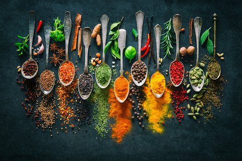 Spice up your life and your gut health! 🌶️

Adding diverse spices to your diet can promote healthy digestion and balance gut microbiota.

Increased polyphenol intake from herbs and spices such as black pepper, onion, garlic, cinnamon, ginger, and turmeric, is associated with an