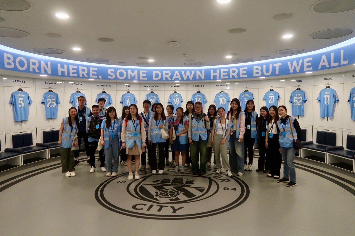 ⚽️ Last Friday, our #Manchester-#China #Friendship #Programme students🇬🇧🇨🇳 @OfficialUoM visited the boys in blue from #EtihadStadium!🏟️ 👕 Our students toured the home of @ManCity, immersing themselves in Manchester's #football #culture and learning more about its legends.⚽️