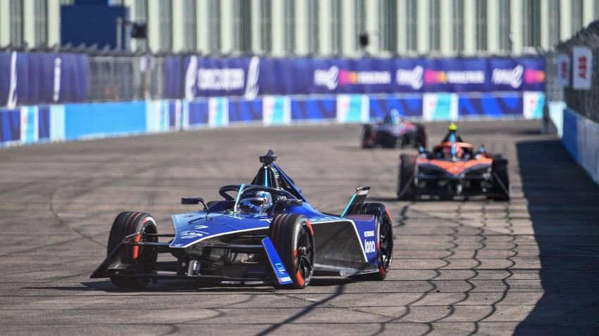 FIM DA MANHÃ DE TESTES! 🏁 Hoje, das 4h até às 7h, ocorreu a primeira sessão de treinos de jovens pilotos da Fórmula E em Berlim. Felipe Drugovich, com a Maserati, finalizou a manhã na P2, com o total de 50 voltas e o seu melhor tempo foi 1:02.221 (+0.071). #TeamDrugovich