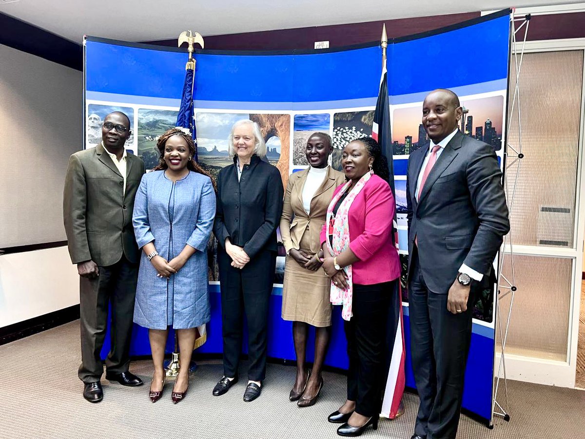 Had a great session with @USAmbKenya earlier today on media sustainability and much more. The session brought together media leaders @LinusKaikai @zubeidahkananu @QueenterMbori @rapuroo1