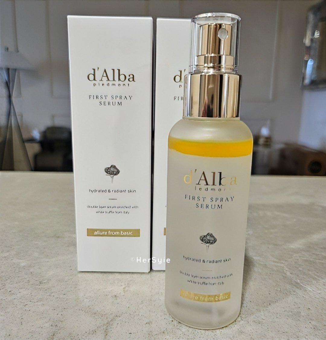 hersyieee's tweet photo. My Malas Night skincare 😭

Spray serum ni bethol² my life saviour sbb kitonyo malas nak skincare mlm² 😭 .. Kdg balik kerja terus rasa nak tido je

Mujur ada spray function ni lps cuci muka terus spray² je kat muka .. Esok bangun pagi memang glowing moist² je muka .. Lurvee 🥺❤ https://t.co/HsIPhgke31