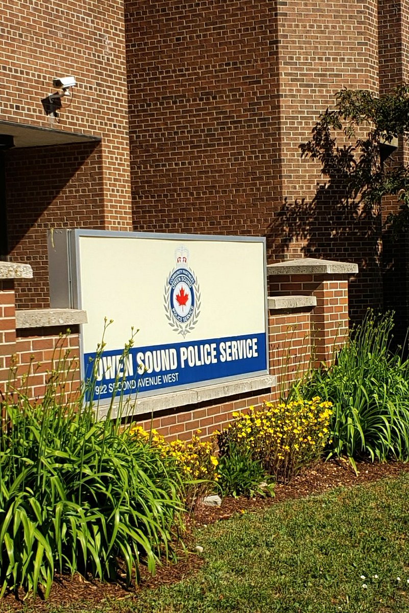 OwenSoundPolice's tweet image. #PoliceWeek2024 This week, we will be celebrating the work that front-line police officers, 9-1-1 communicators, and police professionals do to keep Ontarians safe and healthy. #CommunityPartners 
owensoundpolice.com/owen-sound-pol…