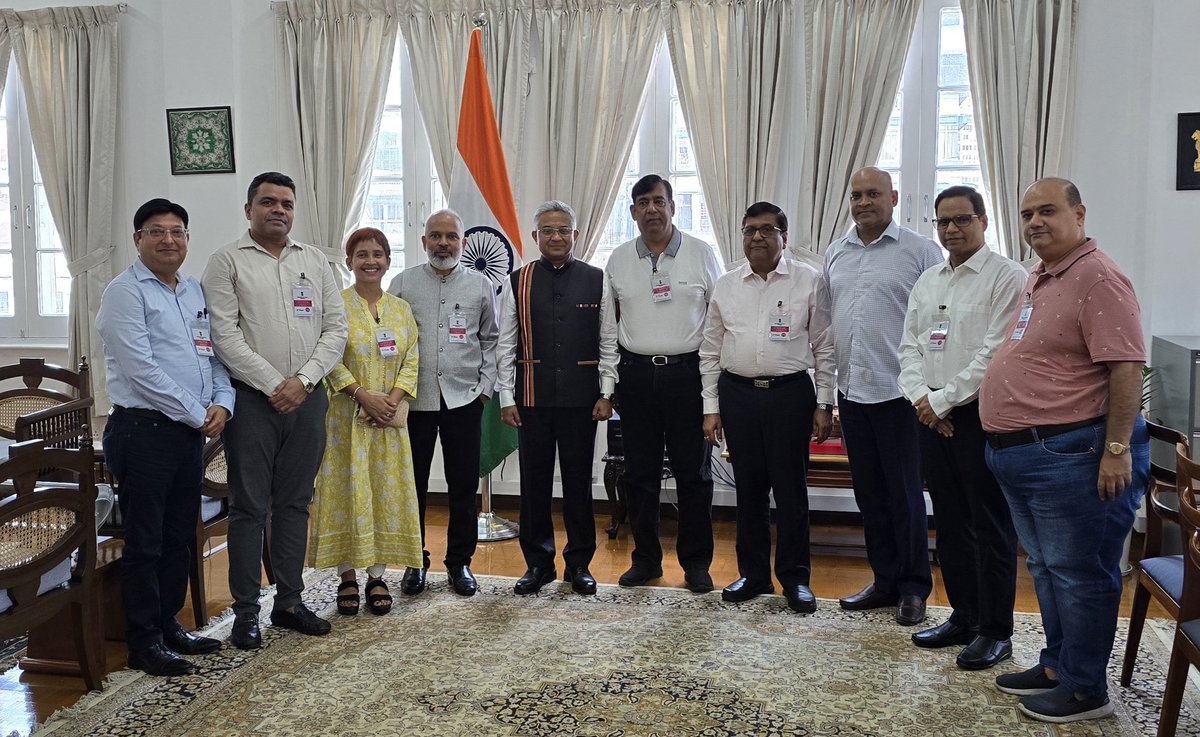 GopioMyanmar's tweet photo. Gopio Myanmar president Mr Ravindra Jain with Excom members met today H.E Mr Abhay Thakur ambassador of India in Myanmar at Indian Embassy. Gopio Myanmar team welcome him &amp; discussed Gopio Myanmar events , request him to join in Gopio upcoming events. https://t.co/K2csXyrvvo