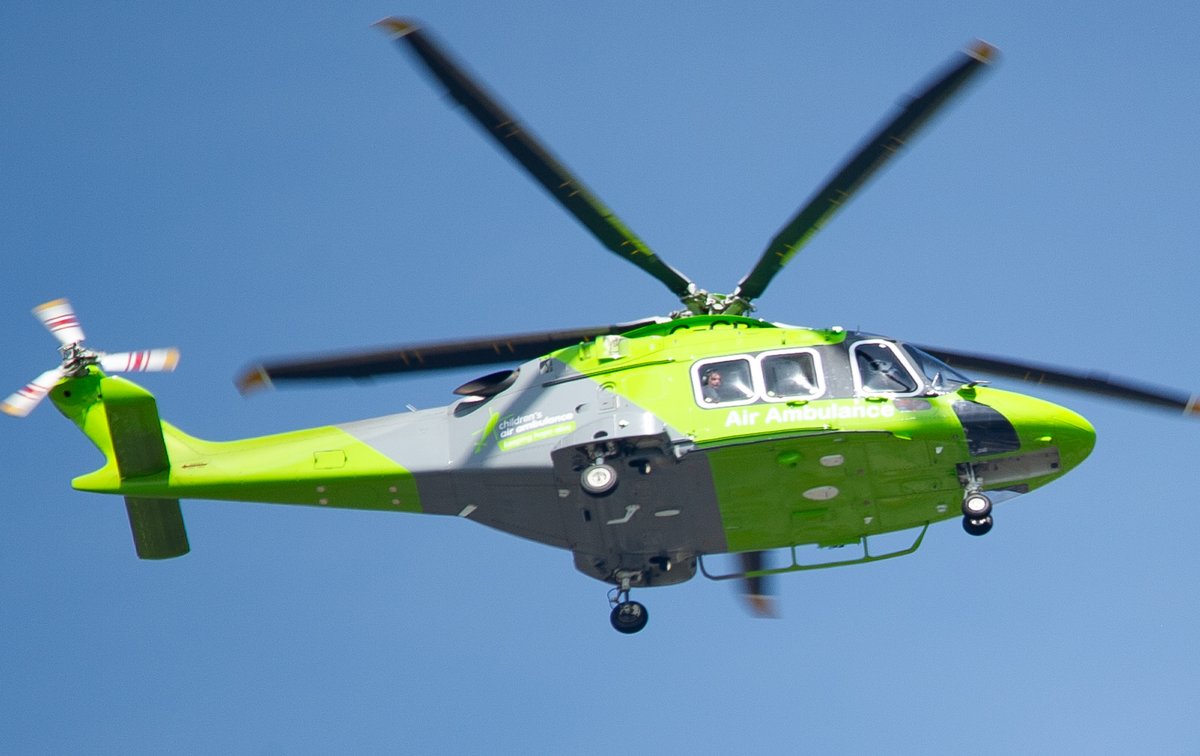 Helimed 81 en route to the LGI Helideck: The Childrens Air Ambulance #Leeds @ash91168