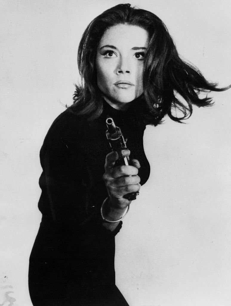 This photo has often been posted here, but it is iconic of the 1965/66 season with Diana Rigg. The character of Emma Peel is absolutely perfect from the first to the last episode. #TheAvengers