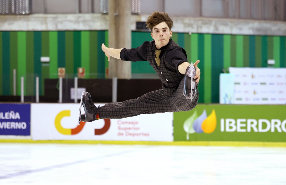 ⛸️ La Copa Federación despide la temporada 2023-24 en Valdemoro ✅ Más de 120 patinadores de Nivel ISU, A y B + Ballet han competido este fin de semana en la @pistahielovalde 📊 Resultados bit.ly/3ylg6yg 📊 Ballet bit.ly/44E6OsZ 📸 RFEDH / @Josegallegofoto