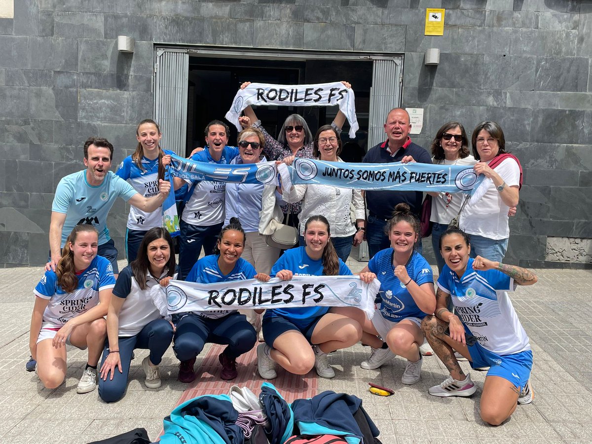 Con la victoria de ayer ante el @riverzamorafsala este pedazo de equipo se clasifica para los Play-off de ascenso a primera división.💪🏽🥳 Todo trabajo tiene su recompensa, estamos muy orgullosos de vosotras chicas🙌🏽🤪