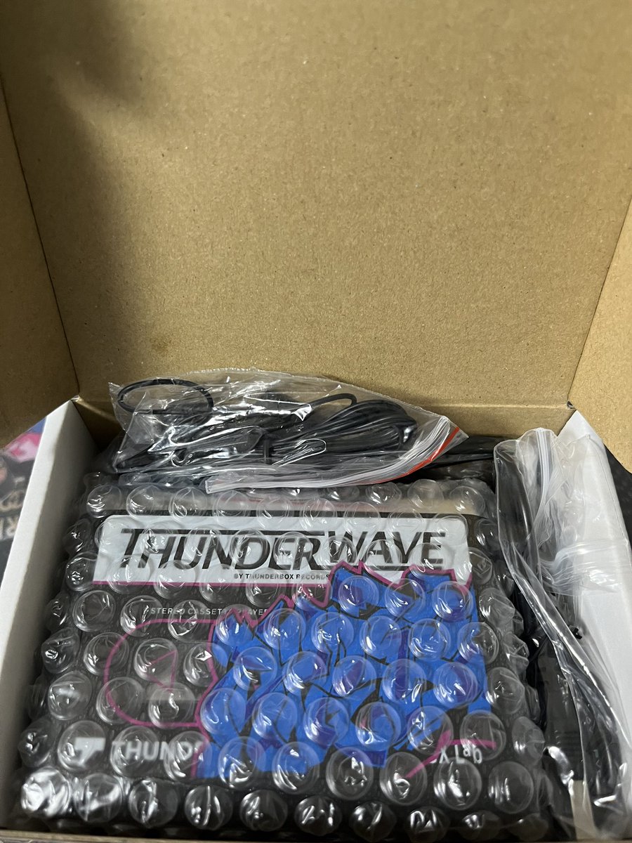 devshin's tweet photo. ๆฐใใช้ณๆฅฝใฎไธ็ใๅบใใใ
#่ฌใฎๅบ
#THUNDERBOX
#THUNDERWAVE https://t.co/BCi0gHQyBS