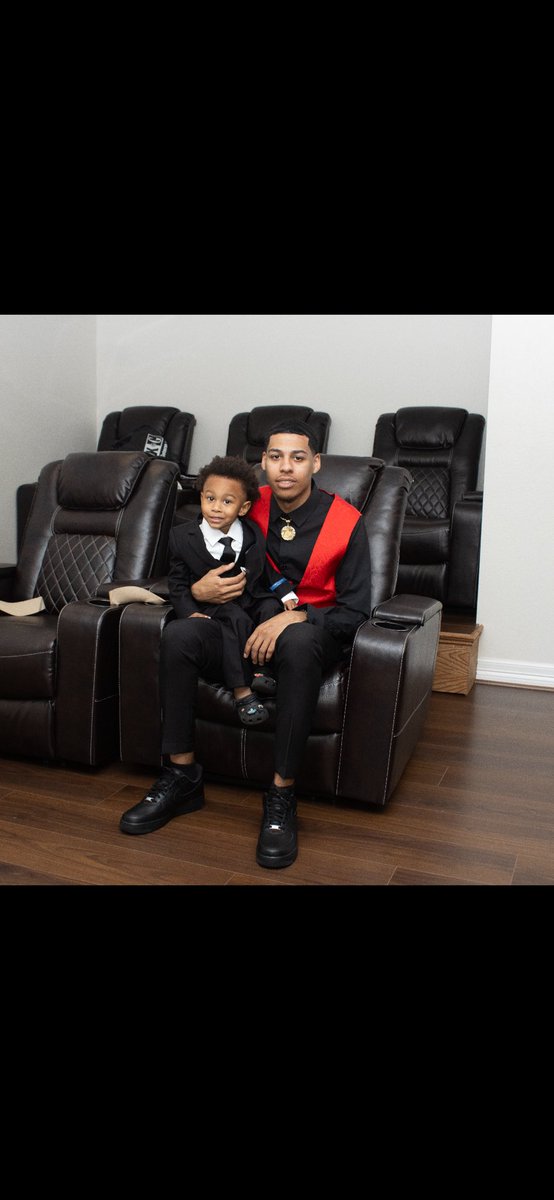 Debo_barnes's tweet image. 1,2,3 🥳😏