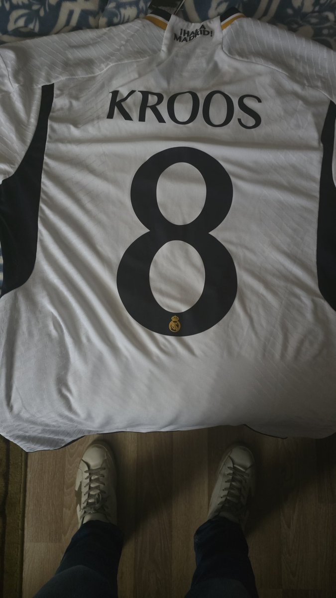 Tems_Aly's tweet photo. Wanted to get a @ToniKroos shirt for so long! Definitely the perfect season for it 👌 #RealMadrid https://t.co/lAeQybn0mN