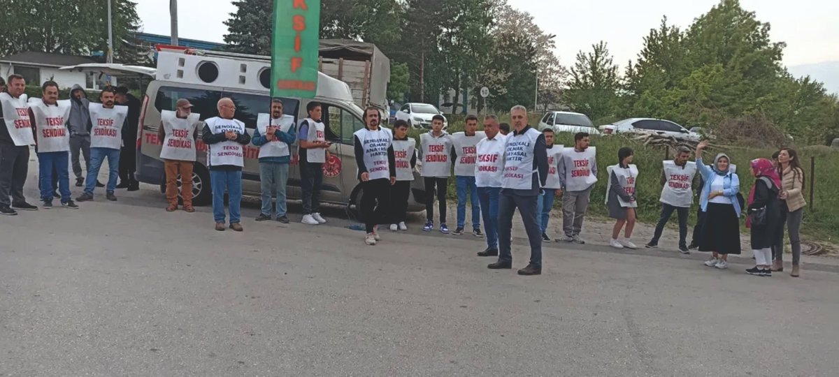 TeksifSen's tweet photo. Bolu Tayeks A.Ş. İşletmesinde sendikal baskılar devam ediyor!!!
#Tayeks #Bolu #sendikalhaklar #tekstilişçileri #basınaçıklaması https://t.co/X0dQrQySCl
