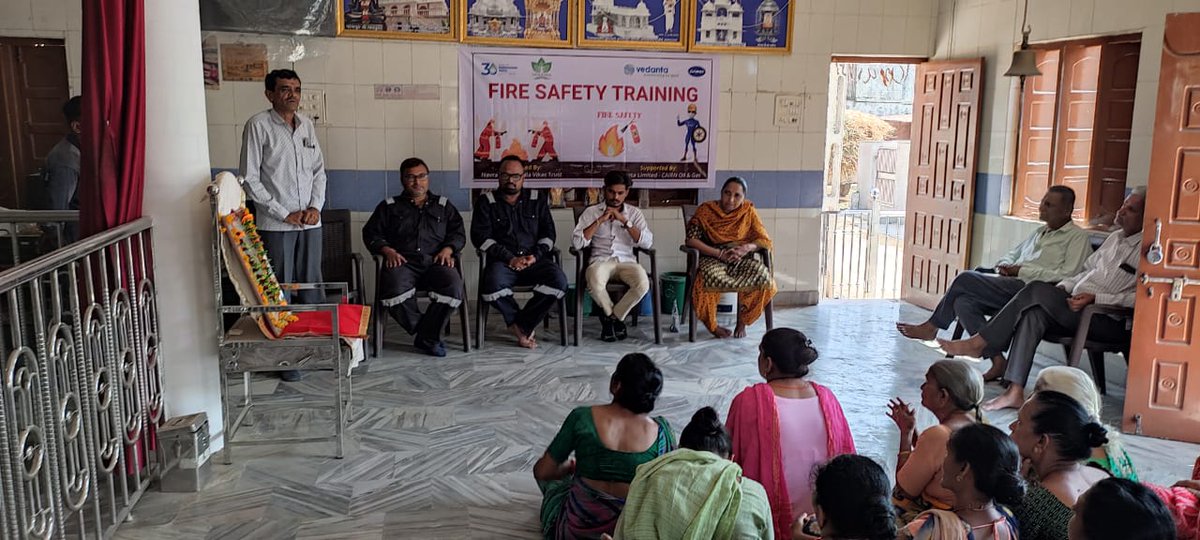 NavrachnaTrust's tweet photo. We organized Fire Safety Training at St. Keval Temple Mota Amanpur Village, Jambusar https://t.co/mM2PG7IPbO