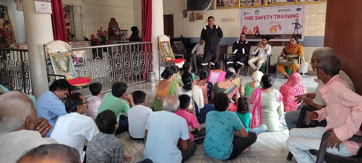 NavrachnaTrust's tweet photo. We organized Fire Safety Training at St. Keval Temple Mota Amanpur Village, Jambusar https://t.co/mM2PG7IPbO