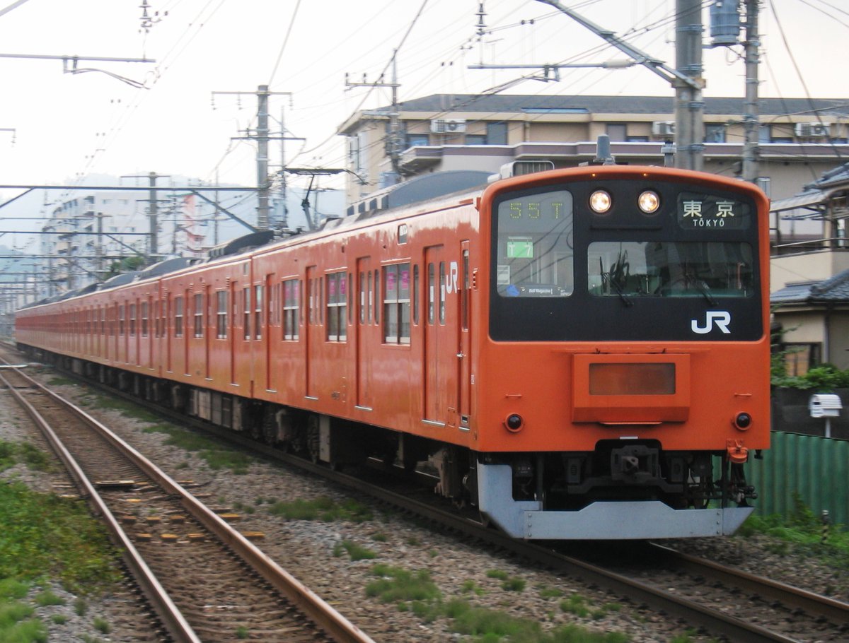 昭和の電車にシングルアームを搭載した中央線201系快速東京行が西八王子に滑り込む2006.7.30 西八王子