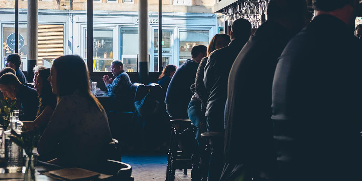 Pubs enjoyed the busiest day of the year so far during the early May bank holiday, ahead of the weekend's mini heatwave, according to data from @Barclays. – pubandbar.com/story.php?s=20…