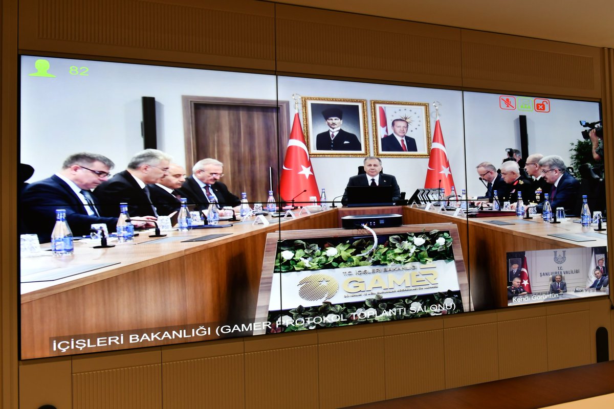 Vali @hasansildak, İçişleri Bakanı Ali Yerlikaya başkanlığında gerçekleştirilen Güvenlik Değerlendirme Toplantısına katıldı.