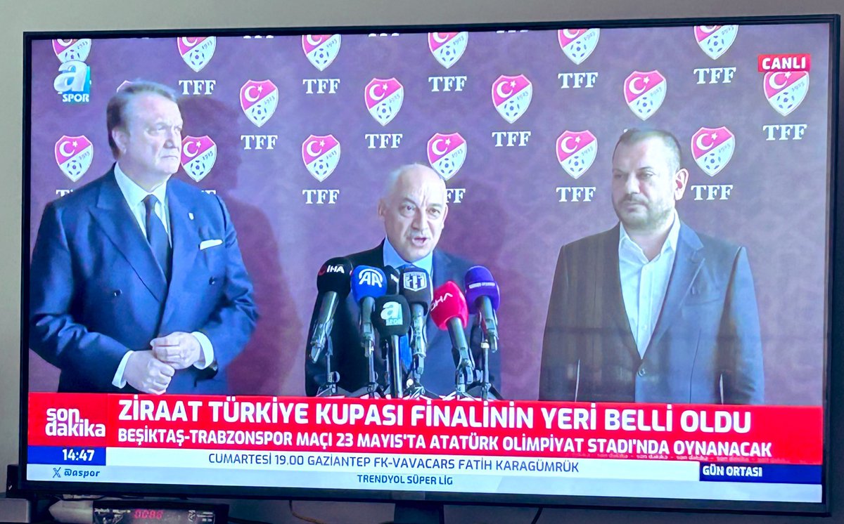 #SonDakika

Kupa finali 23 mayıs’ta Atatürk Olimpiyat stadında oynanacak..

#BJKvTS