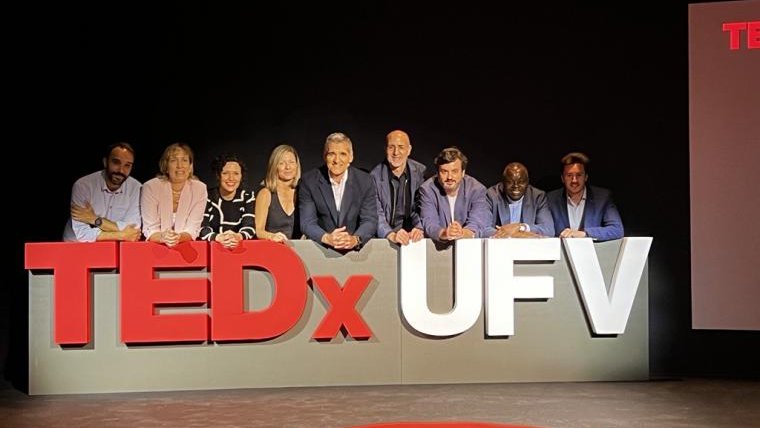 🧠El sábado celebramos en la #UFV el #TEDxUFV.

8 ponentes, 8 historias y 8 formas de ver, contar y conectar con las personas.
Gracias a todos los que disfrutasteis del evento tanto presencial como online, a los ponentes y a <a href="/Reyero/">Reyero</a> por acompañarnos.

 #RevoluciónHumana #TEDxUFV