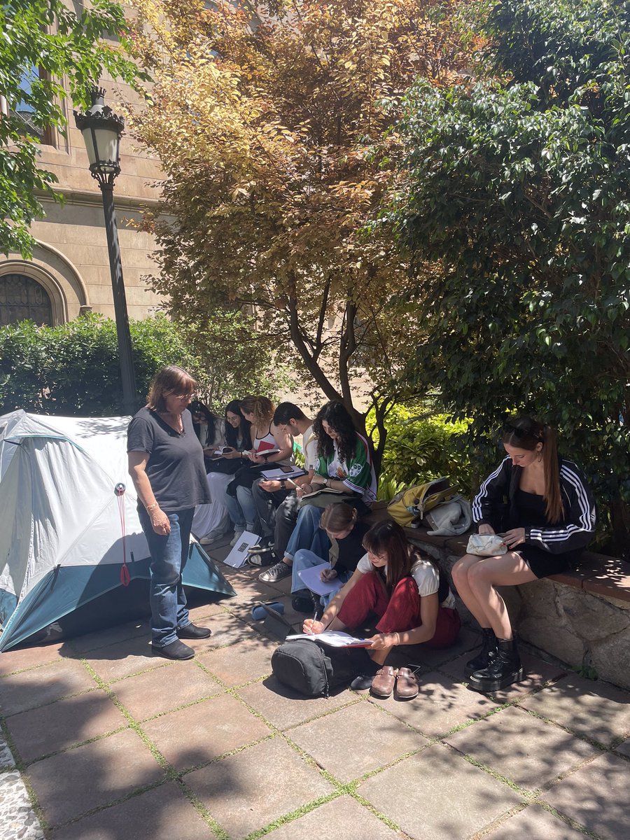 Acampada per Palestina Barcelona 🇵🇸 tweet media