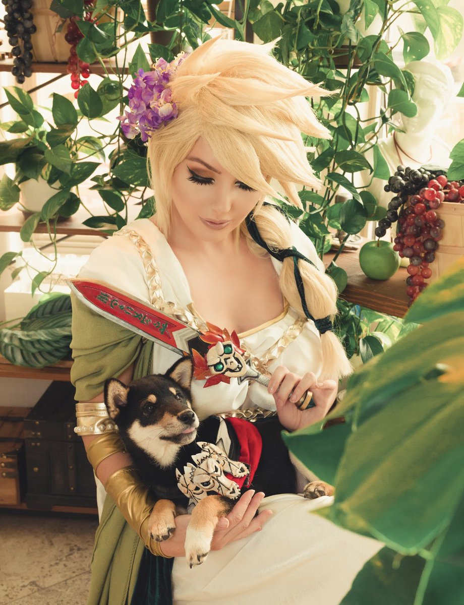 JessicaNigri's tweet photo. More because I can’t get over how SMALL HE WASSSS! 

Everything made by me!
📸 : @MartinWongPhoto 

#Hades2 @SupergiantGames https://t.co/PZTZ95BYXm